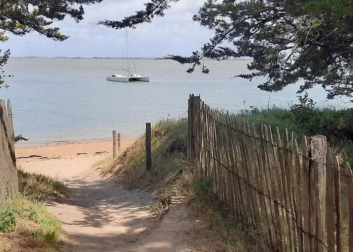 Maisonnet Avec Jardin A - 2/4 Personnes, A 400m, Petit Chien Accepte - Fr-1-823-118