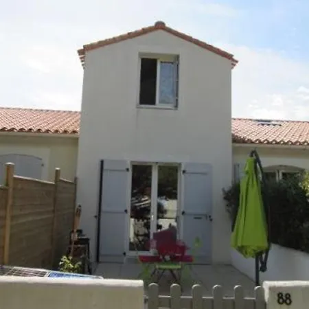 Maisonnette A Barbatre, Proche Plage, Animaux Admis, 2-4 Pers. - Fr-1-823-118 * Barbâtre